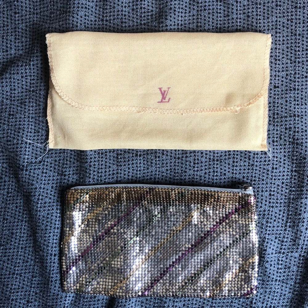 Malini M Pouch